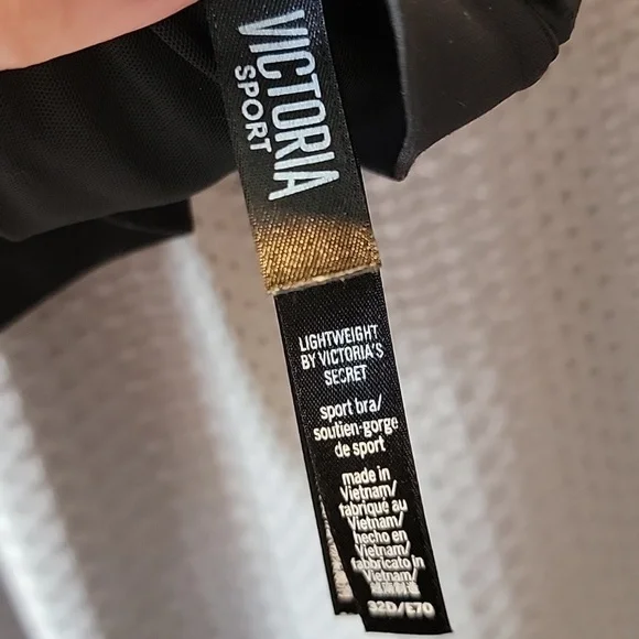 Lightweight By Victoria's Secret Victoria Sport Sports Bra 32D - Picture 3 of 4